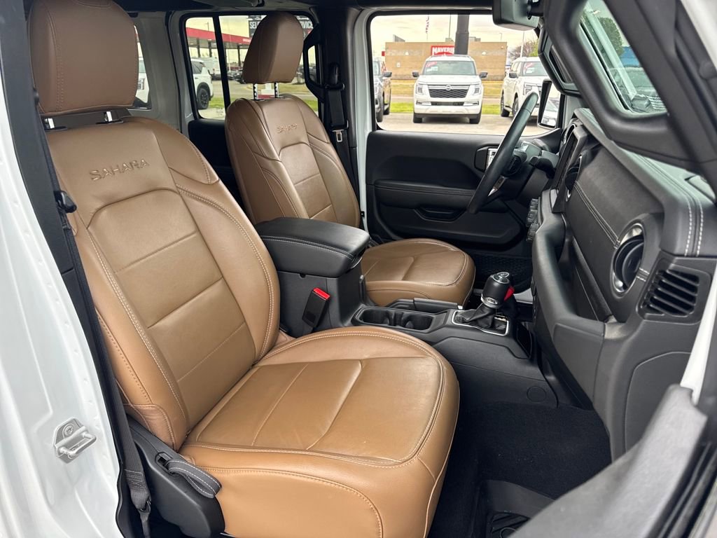 Used 2023 Jeep Wrangler Sahara w/ Cold Weather Group AWD/4WD image 12