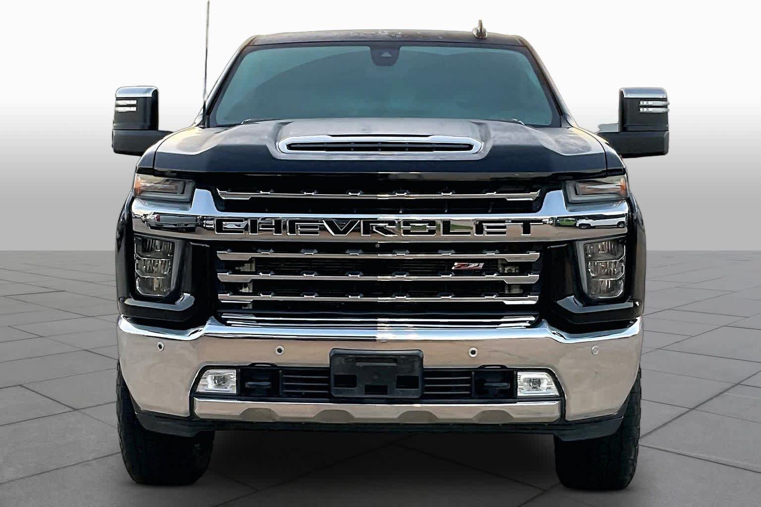 Used 2020 Chevrolet Silverado 2500 LTZ w/ LTZ Premium Package AWD/4WD image 5