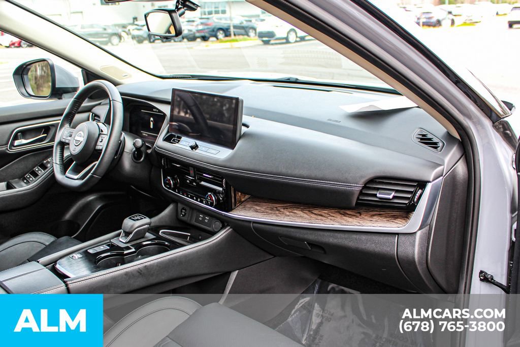 Used 2024 Nissan Rogue Platinum w/ Platinum Premium Package image 24