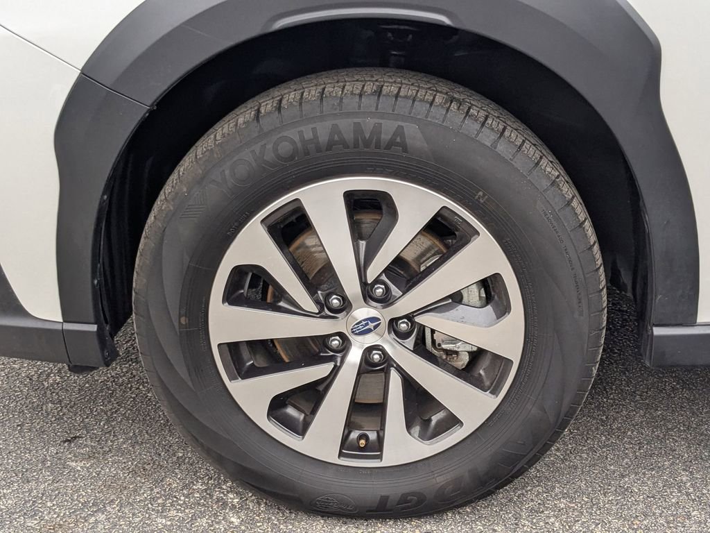 Used 2025 Subaru Outback Premium image 29