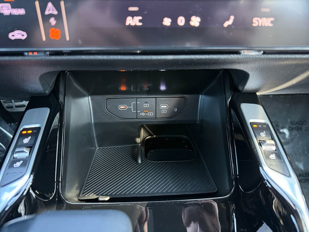 Certified 2025 Kia Sorento SX Prestige w/ Olive Brown Leather Package image 18