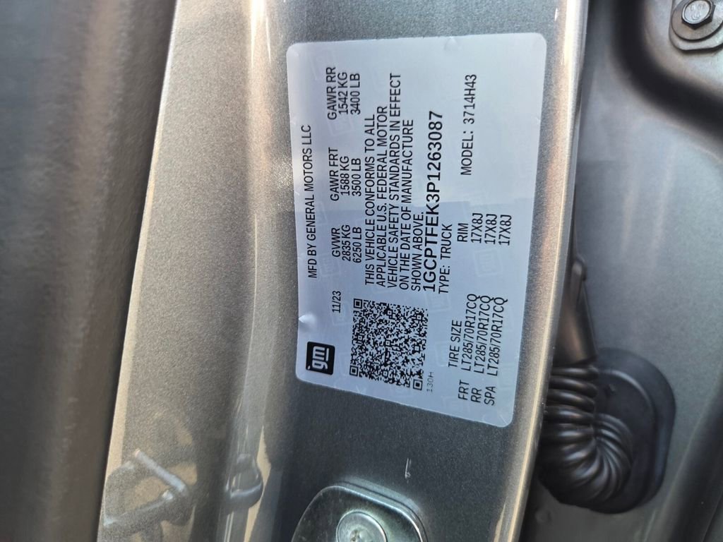 Used 2023 Chevrolet Colorado ZR2 w/ ZR2 Convenience Package III image 16