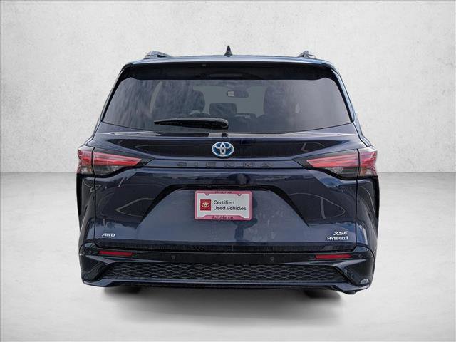 Used 2021 Toyota Sienna XSE image 6