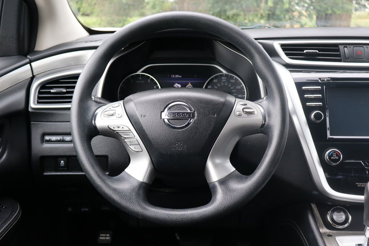 Used 2018 Nissan Murano S image 18