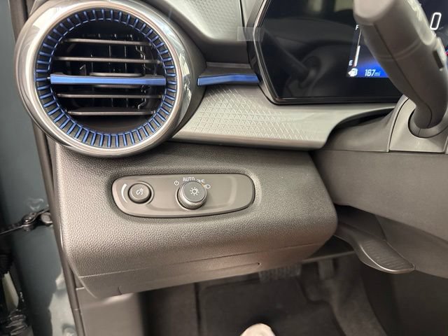 New 2026 Chevrolet Trax LT FWD image 21