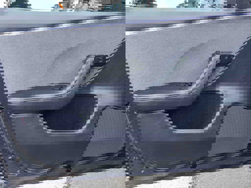 Used 2024 Tesla Model 3 Standard Range image 18