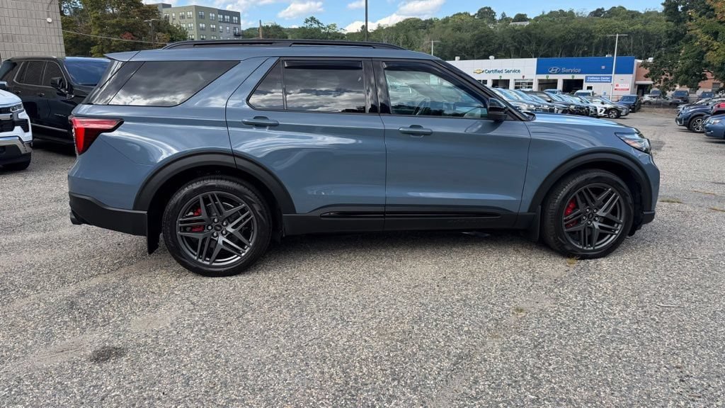 Used 2025 Ford Explorer ST AWD/4WD image 8