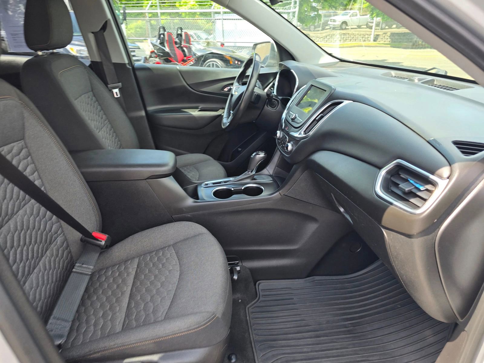 Used 2019 Chevrolet Equinox LT FWD image 11