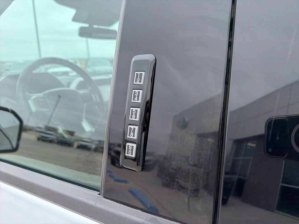 Used 2019 Ford F150 Lariat w/ Equipment Group 502A Luxury image 16