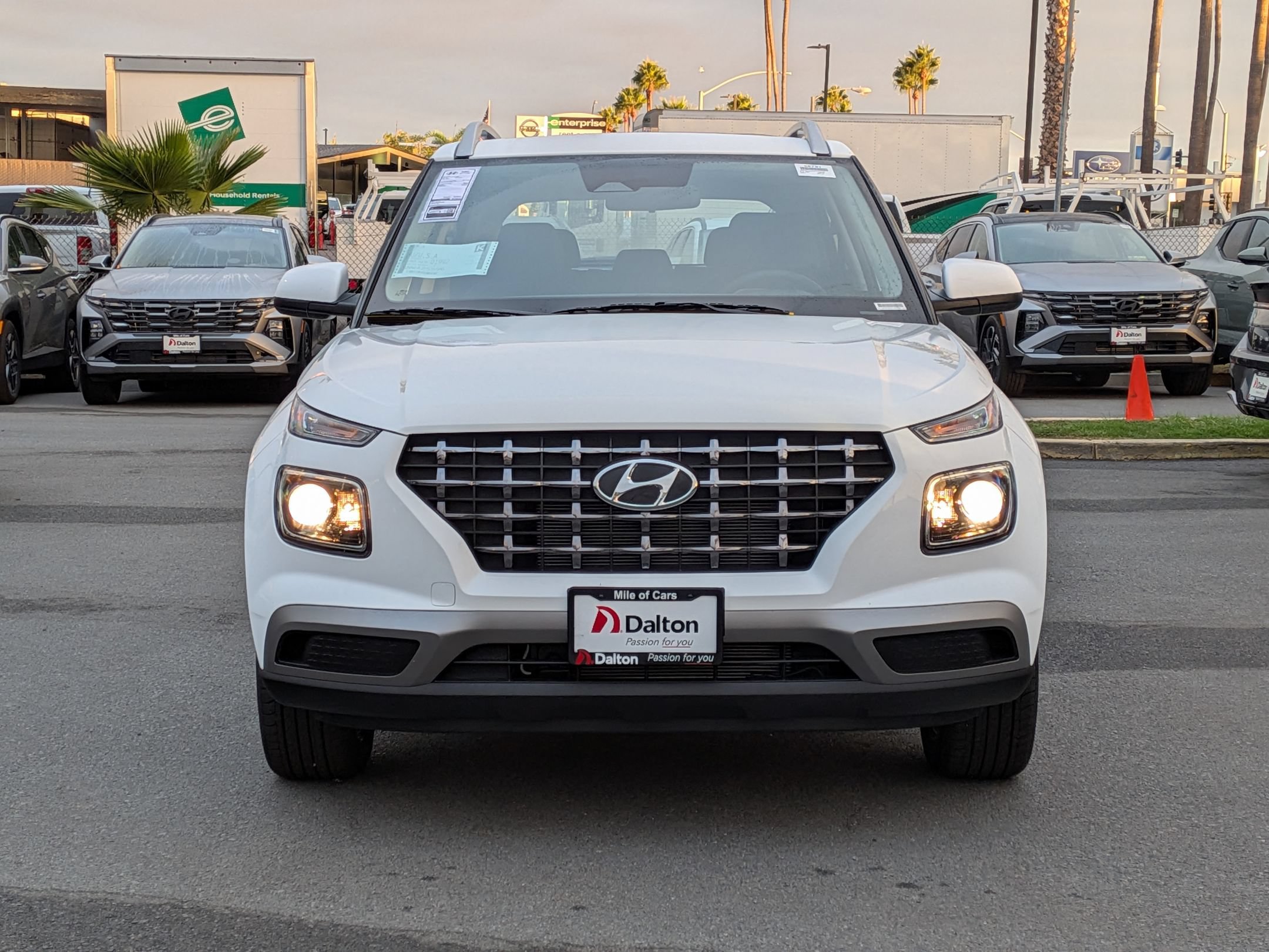 New 2026 Hyundai Venue SEL FWD image 2
