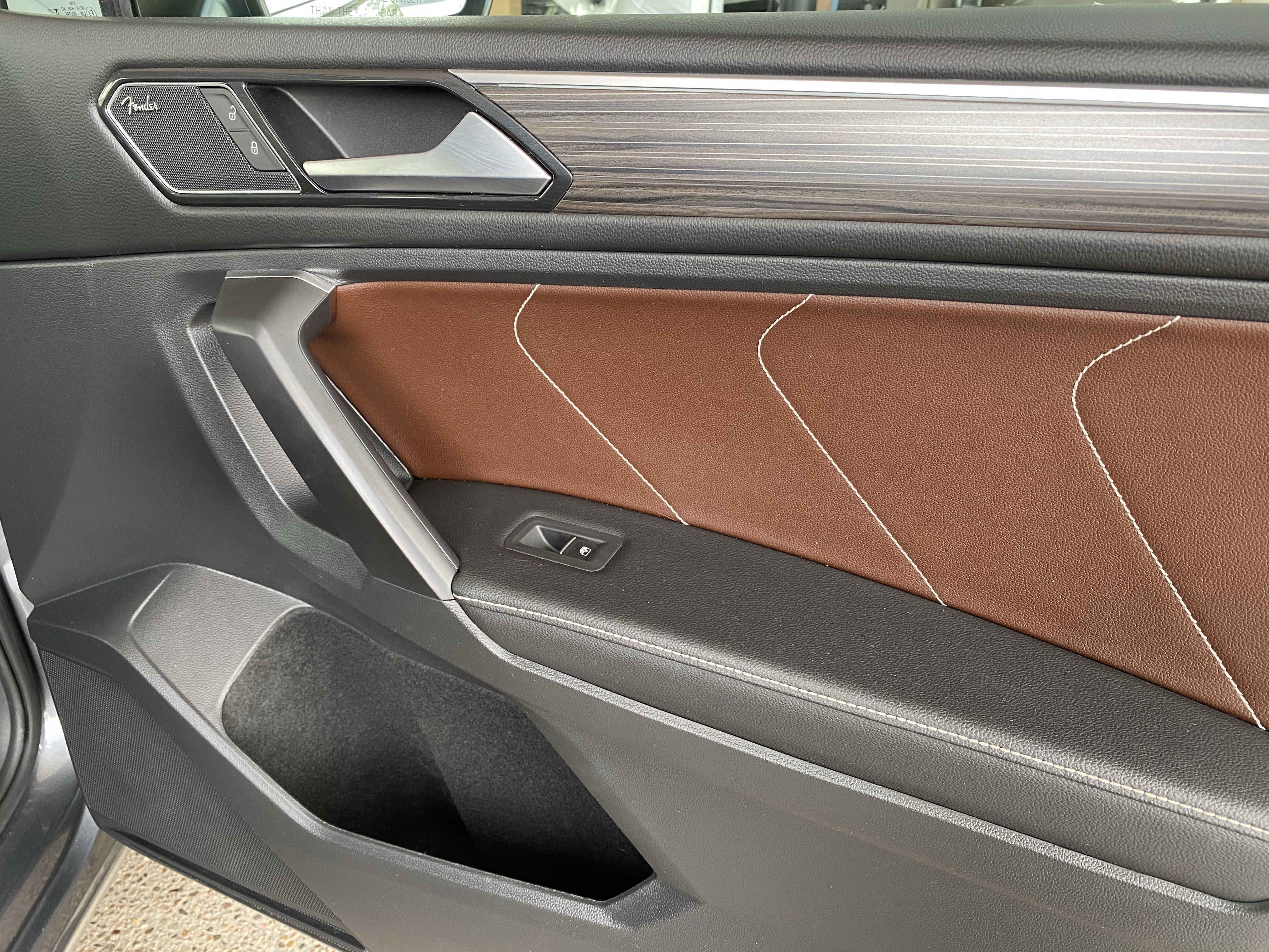 Used 2023 Volkswagen Tiguan SEL R-Line image 37