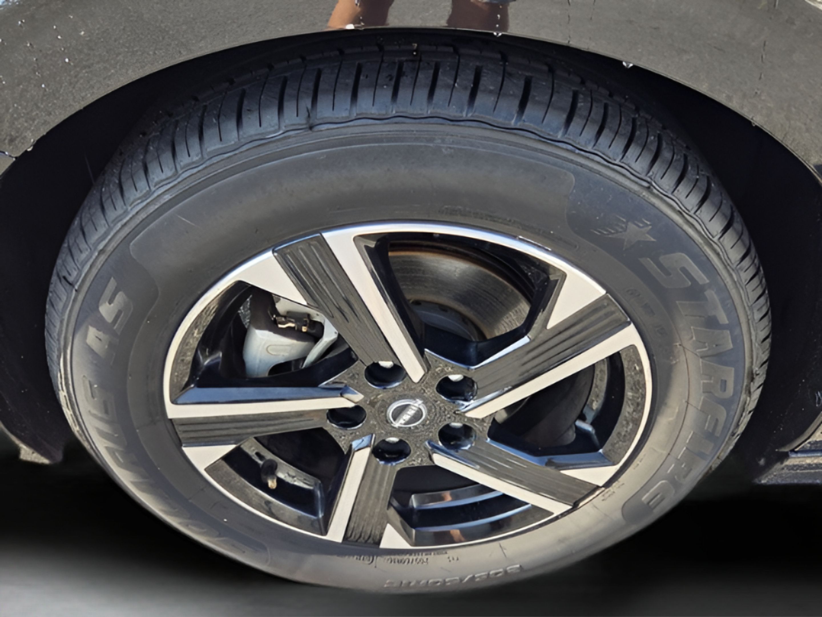 Used 2024 Nissan Sentra SV FWD image 29
