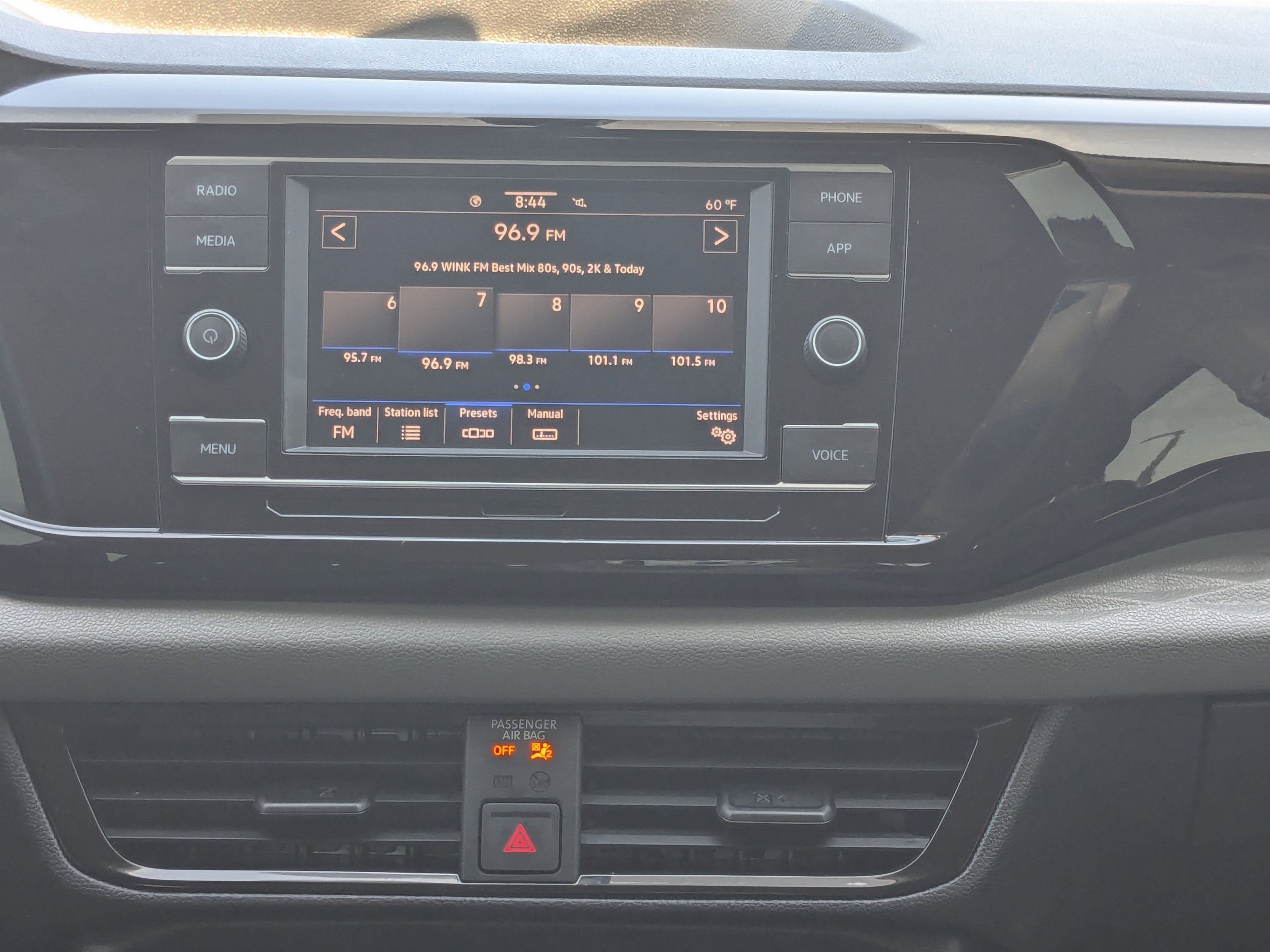 Used 2023 Volkswagen Taos S image 17