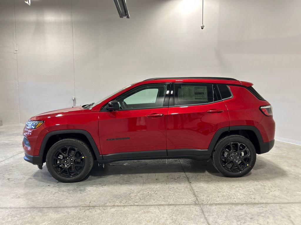 New 2026 Jeep Compass Latitude image 9