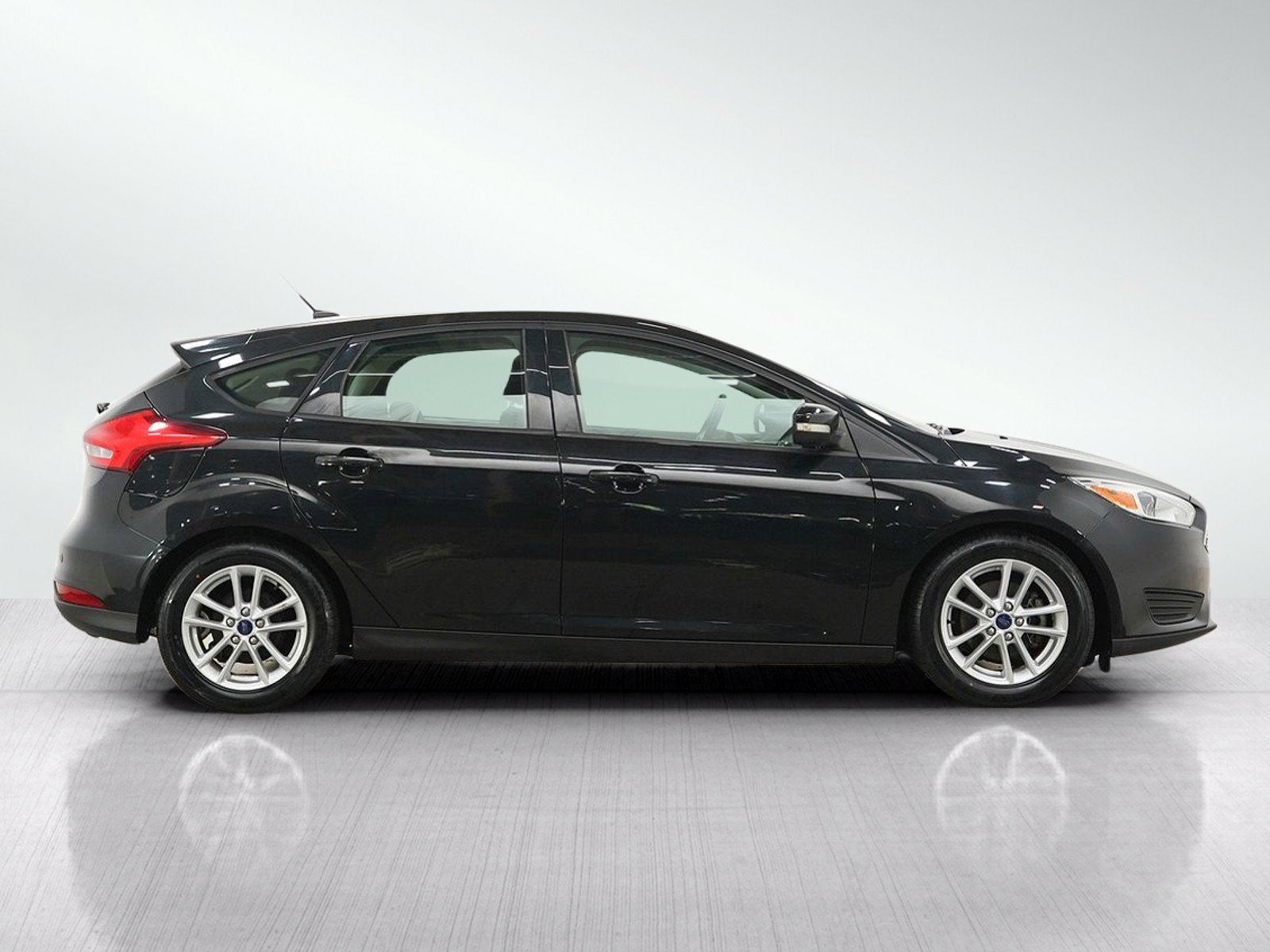 Used 2015 Ford Focus SE FWD image 6