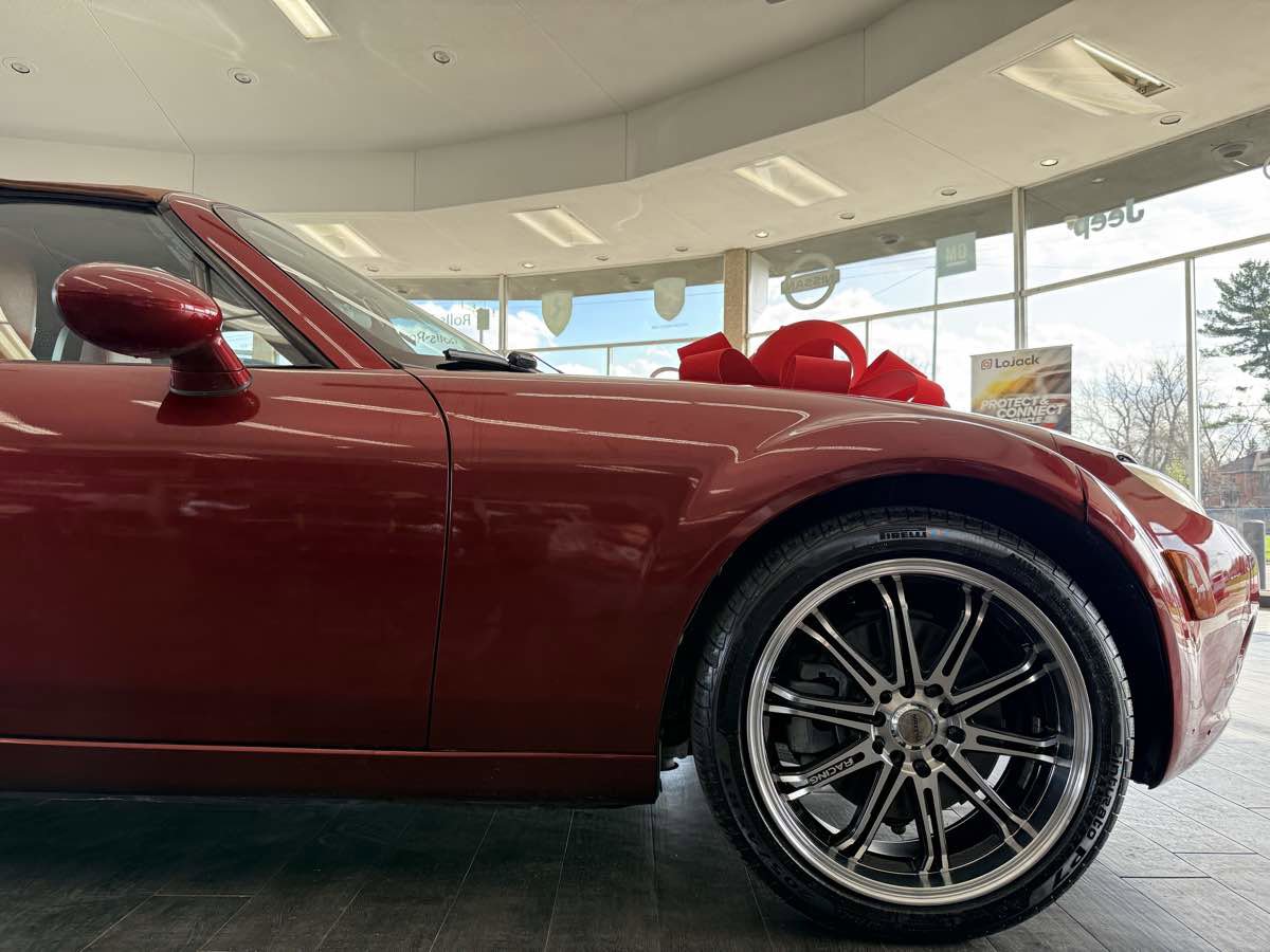 Used 2006 MAZDA MX-5 Miata Grand Touring w/ Premium Pkg RWD image 10