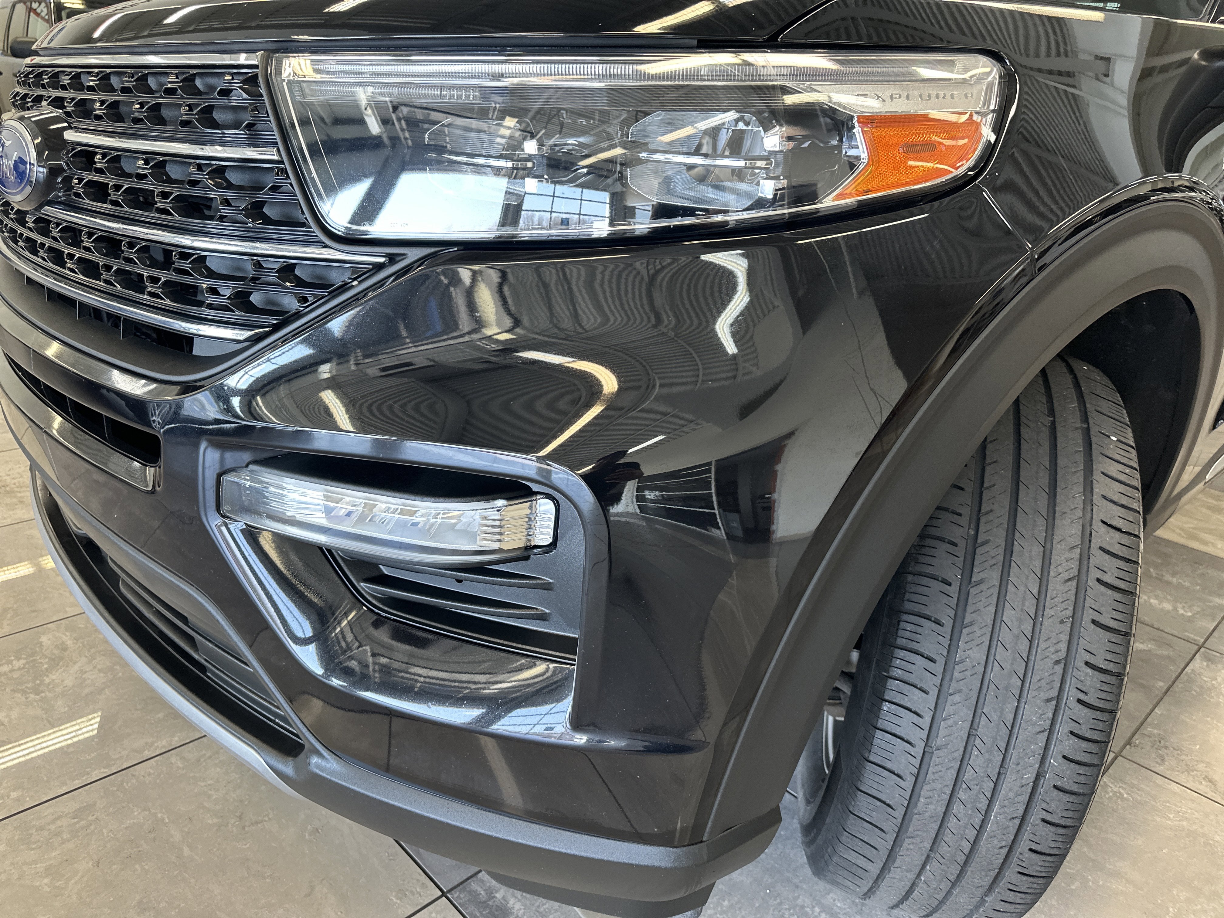 Used 2023 Ford Explorer XLT w/ Equipment Group 202A image 19