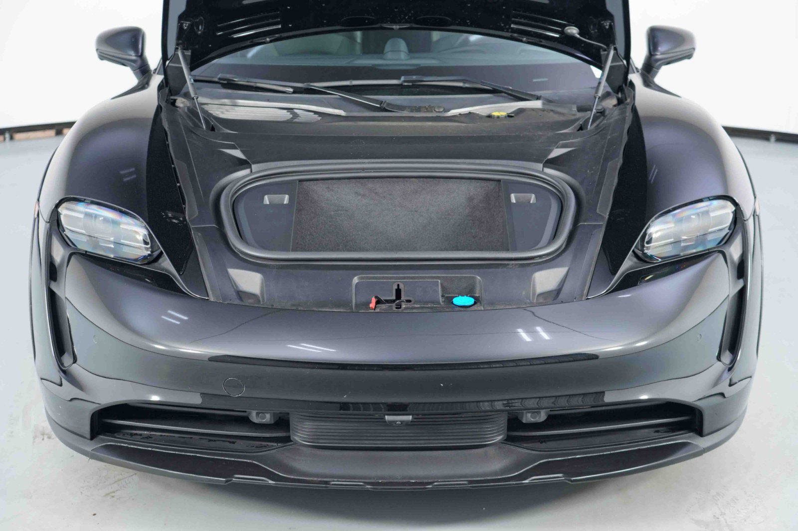 Used 2023 Porsche Taycan 4 Cross Turismo w/ Premium Package image 8