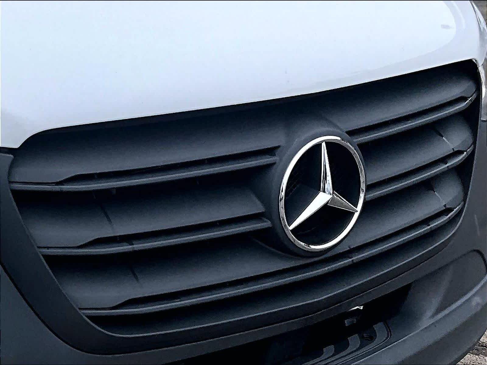 Used 2024 Mercedes-Benz Sprinter 2500 image 28