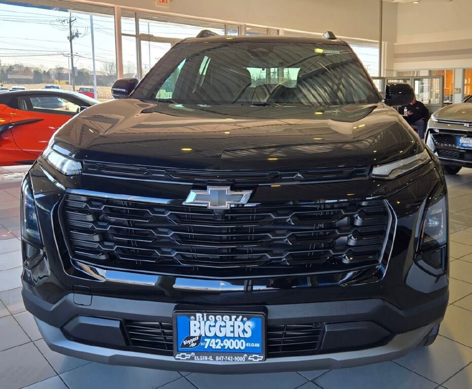 New 2026 Chevrolet Equinox LT w/ Convenience Package II image 2