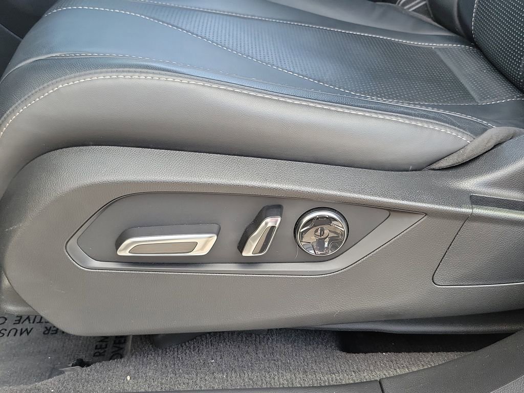 Used 2025 Acura RDX w/ Technology Package image 20
