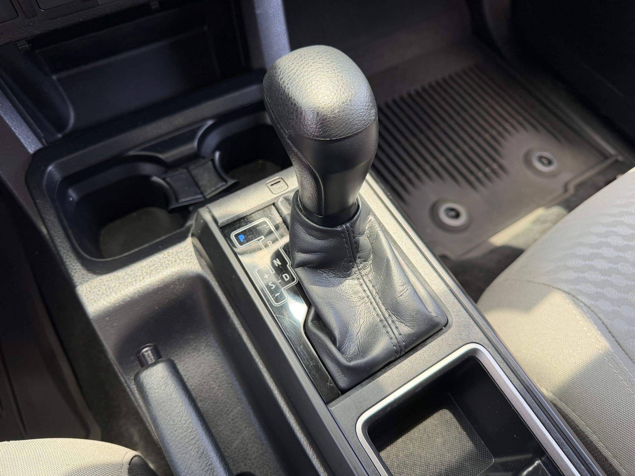 Used 2023 Toyota Tacoma SR RWD image 15