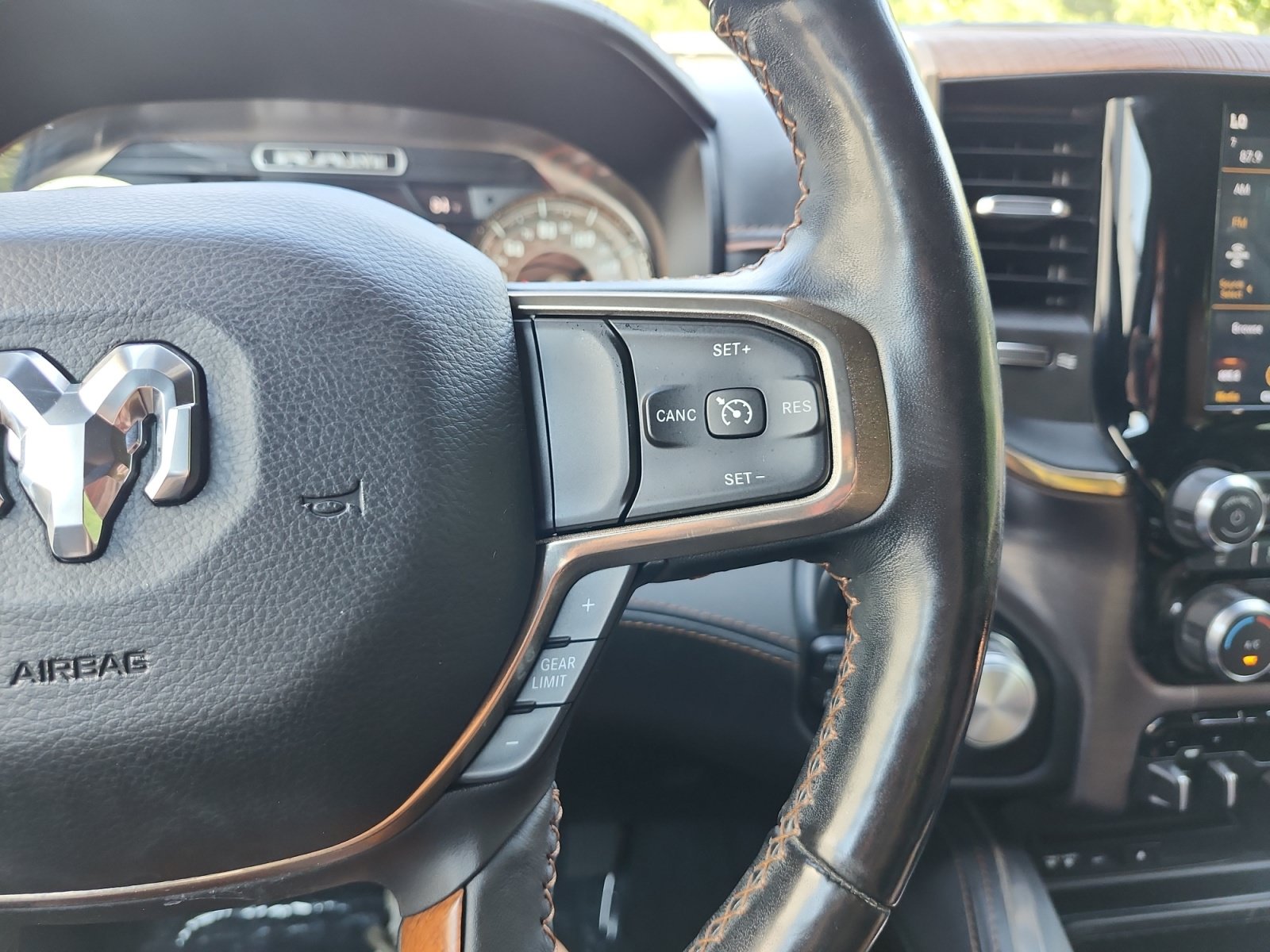 Used 2019 RAM 1500 Laramie Longhorn w/ Trailer Tow Group AWD/4WD image 29