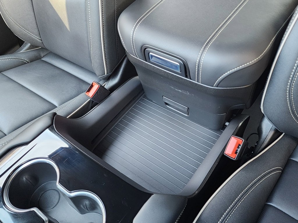 New 2026 GMC Yukon XL Elevation image 36