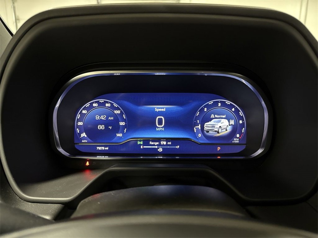 Used 2024 Chevrolet Suburban LT image 11