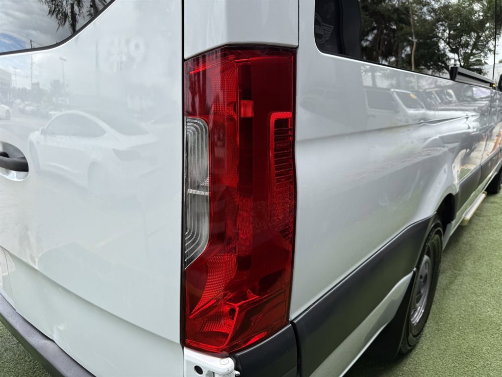 Used 2021 Mercedes-Benz Sprinter 2500 image 13