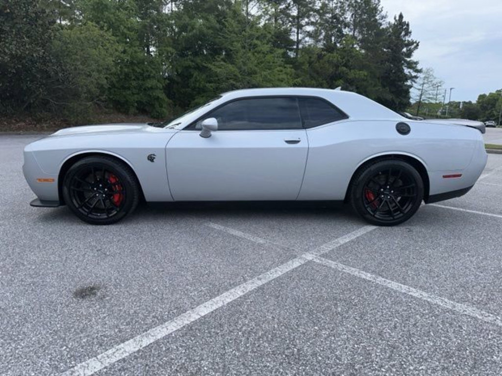 Used 2023 Dodge Challenger SRT Hellcat w/ Driver Convenience Group RWD image 2
