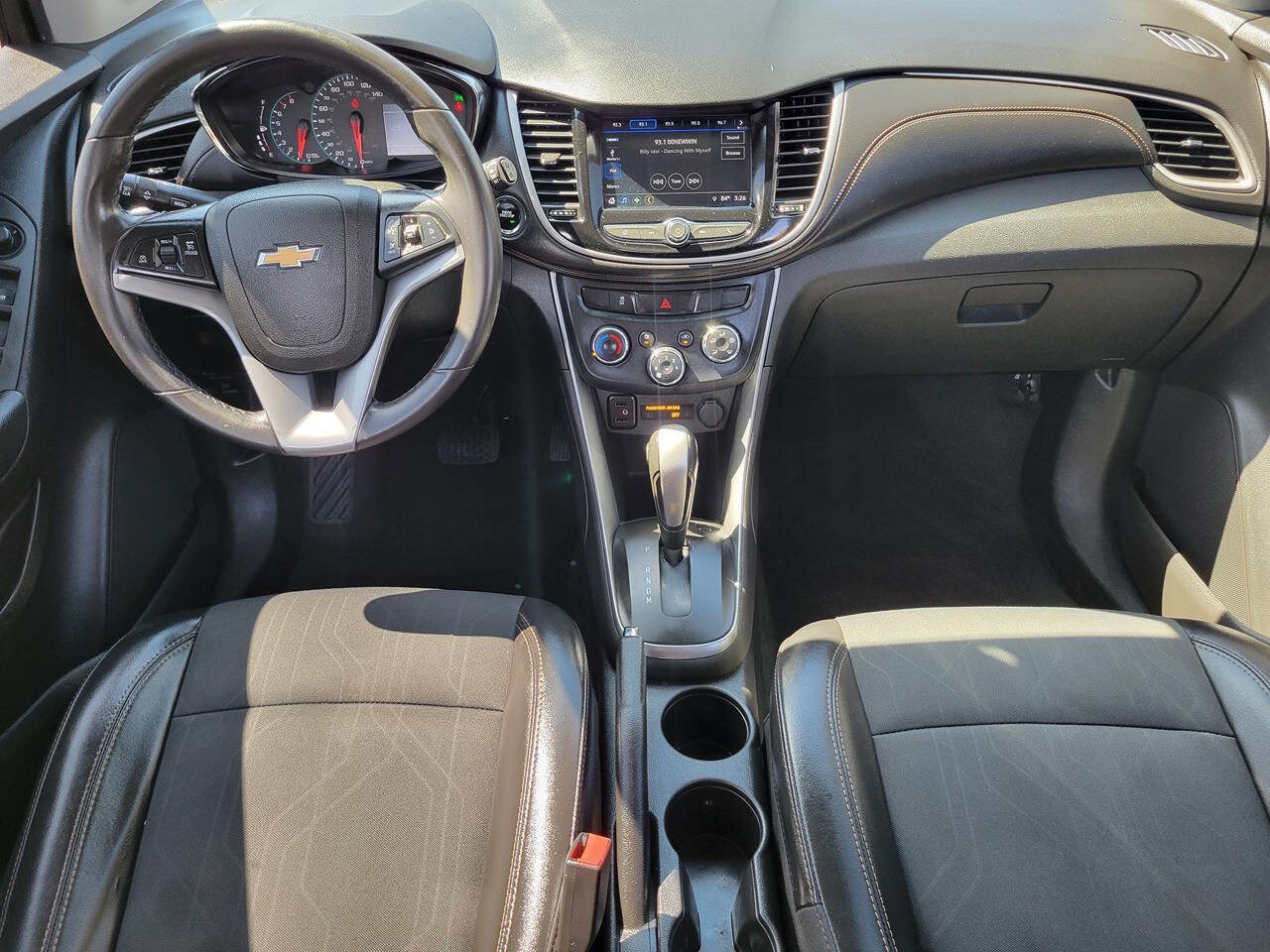 Used 2018 Chevrolet Trax LT w/ Redline Edition FWD image 22