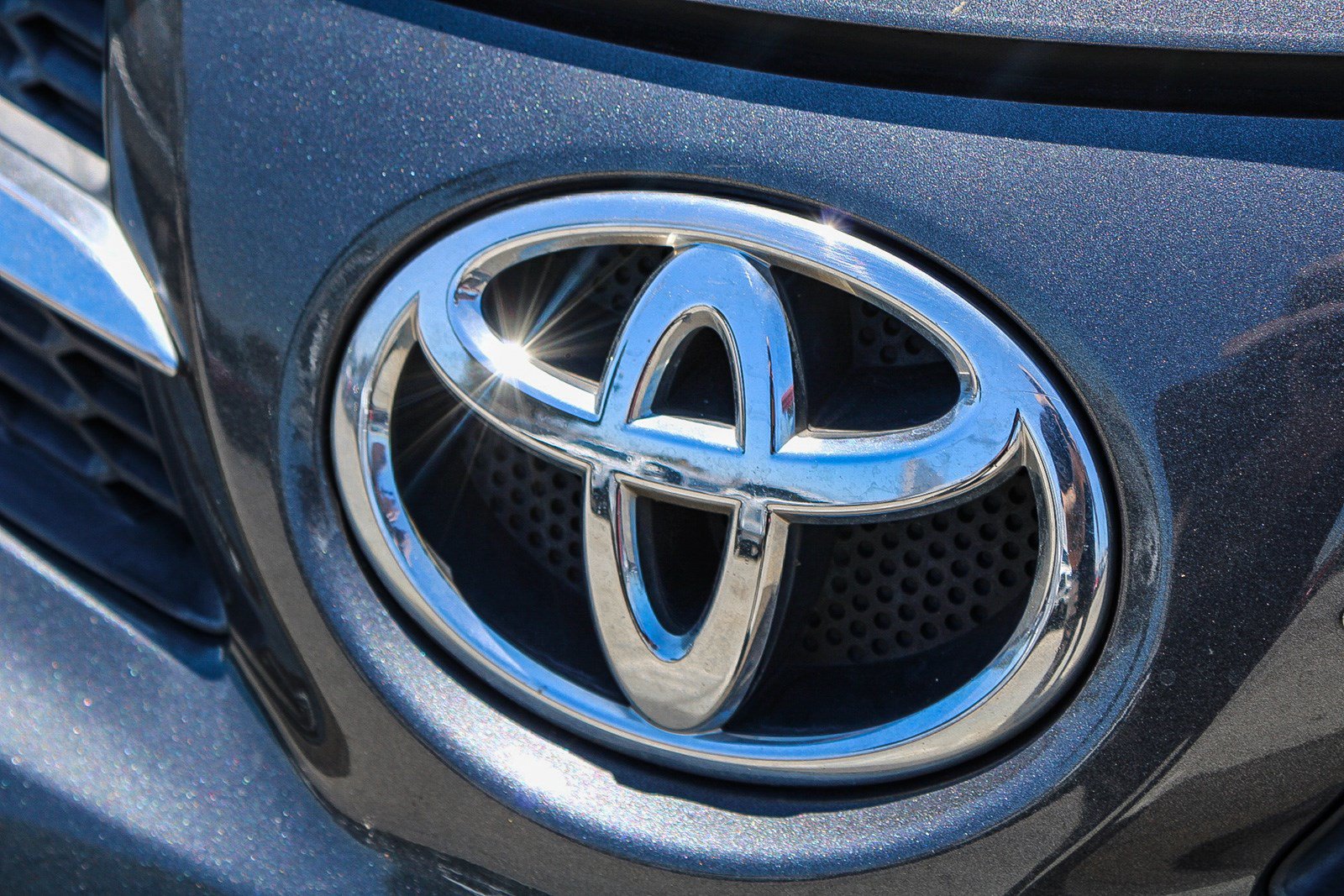 Used 2014 Toyota RAV4 XLE FWD image 16