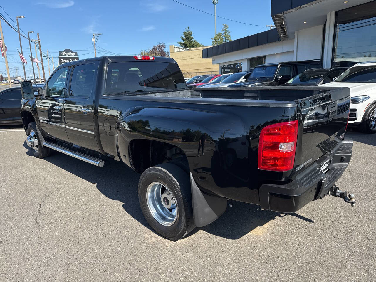 Used 2011 GMC Sierra 3500 Denali image 3