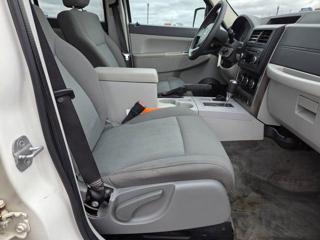 Used 2008 Jeep Liberty Sport w/ Popular Equipment Group AWD/4WD image 28