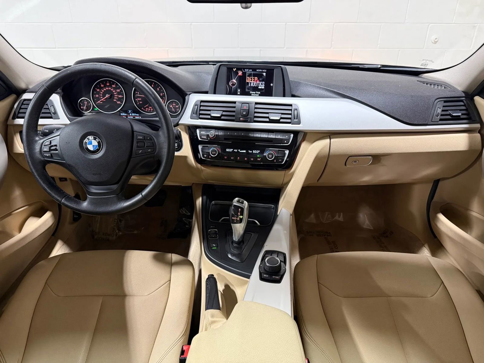 Used 2016 BMW 320i Sedan RWD image 19
