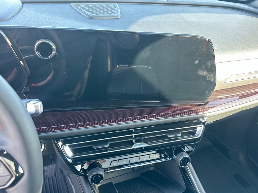 New 2026 Chevrolet Traverse RS image 22