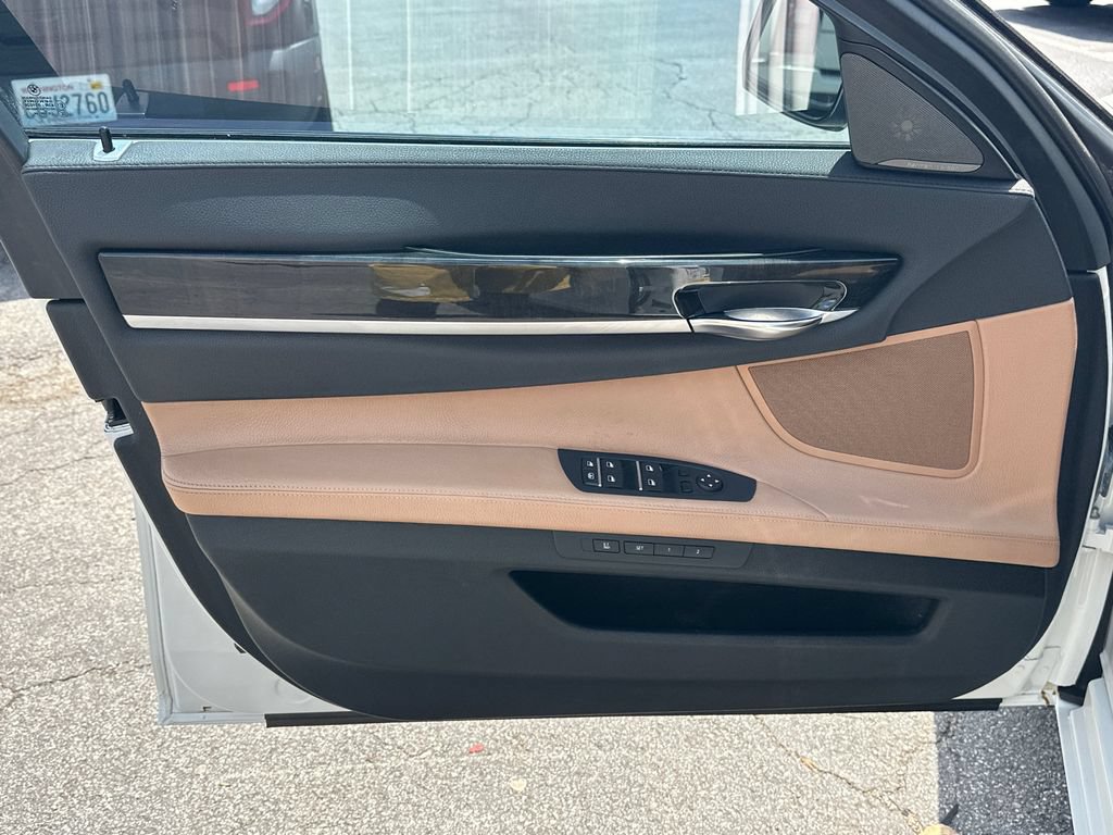 Used 2015 BMW 740Li w/ Executive Package RWD image 11