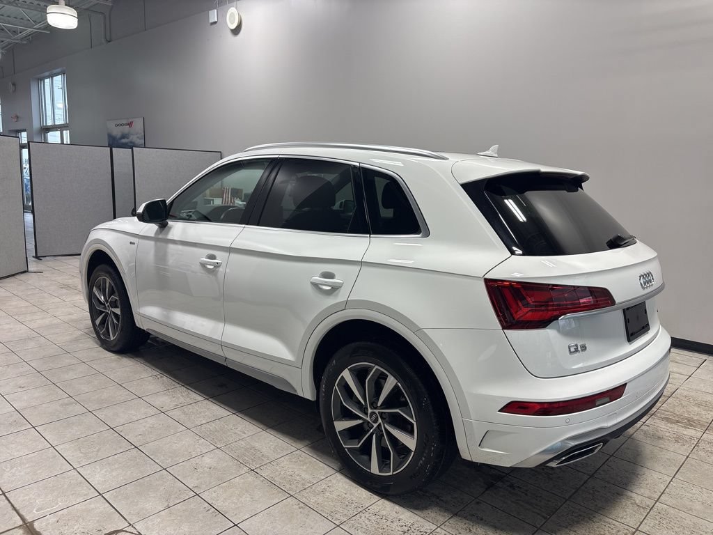 Used 2023 Audi Q5 2.0T Premium w/ Convenience Package AWD/4WD image 8