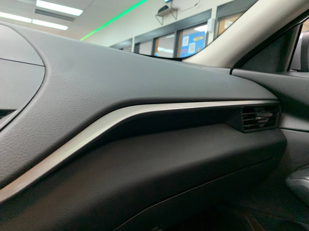 Used 2020 Nissan Altima 2.5 S FWD image 17