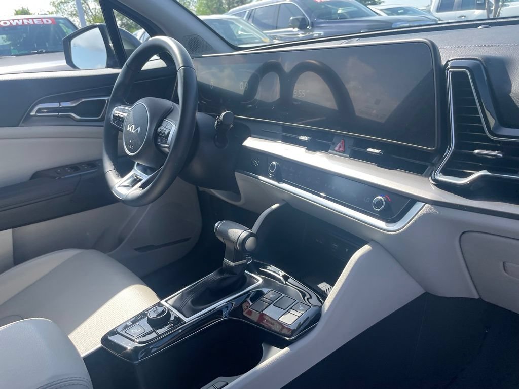 Used 2024 Kia Sportage EX FWD image 30