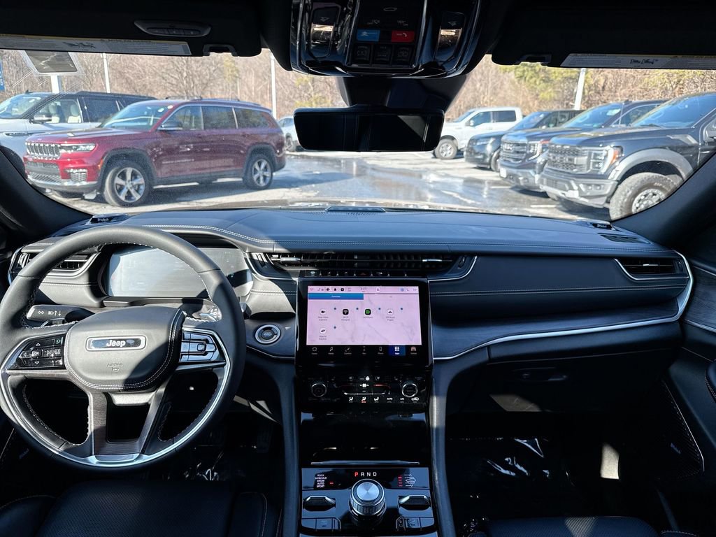 Used 2022 Jeep Grand Cherokee Overland w/ Luxury Tech Group IV image 22