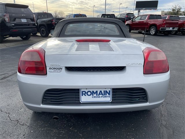 Used 2001 Toyota MR2 image 4