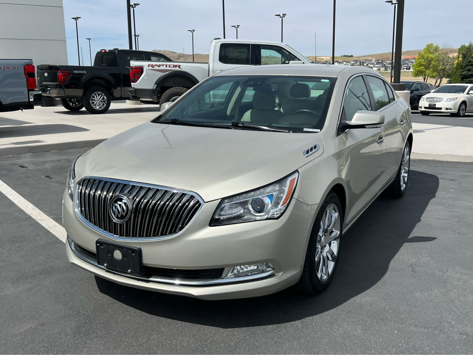 Used 2014 Buick LaCrosse Leather w/ Driver Confidence Package FWD image 2