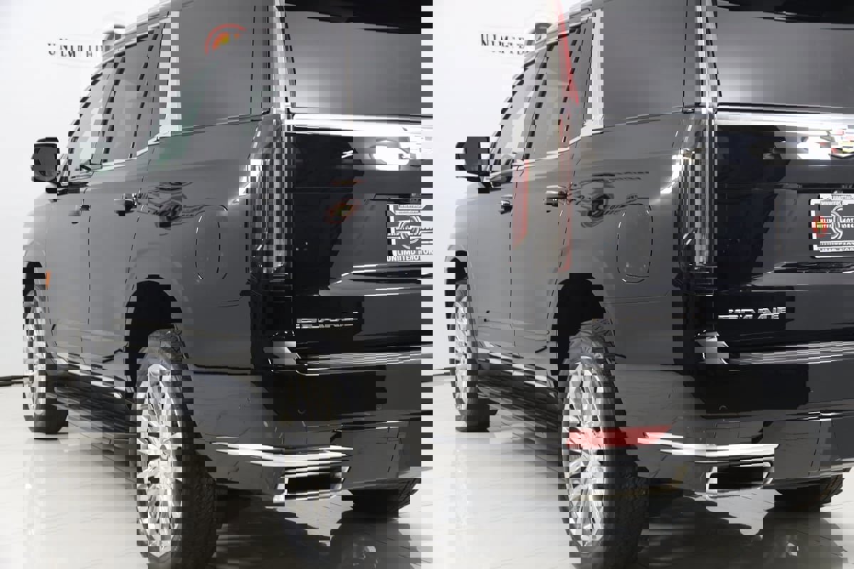 Used 2023 Cadillac Escalade Premium Luxury image 26