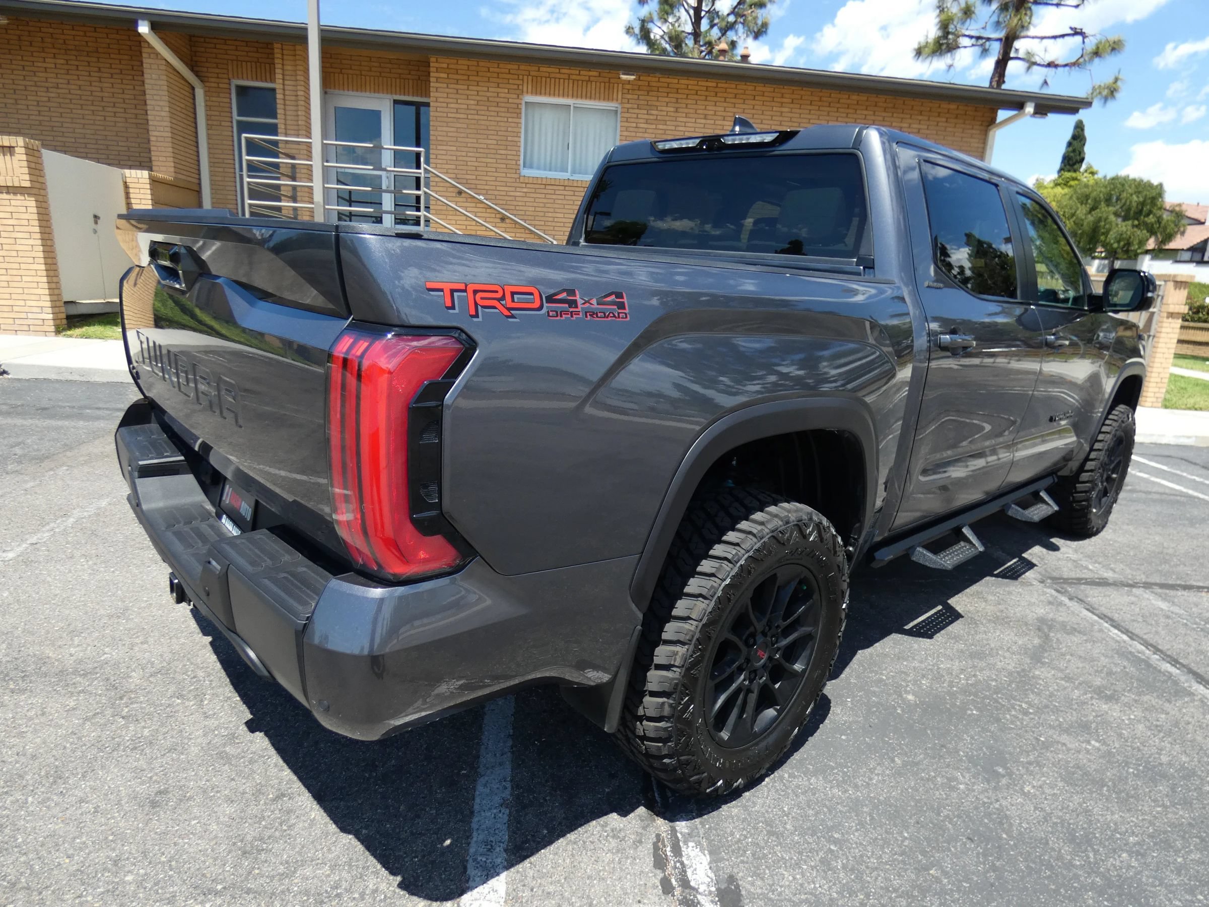 Used 2024 Toyota Tundra Limited w/ TRD Off-Road Package AWD/4WD image 8