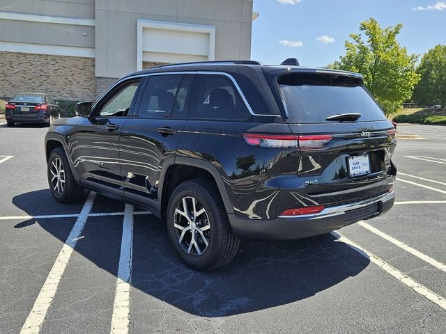Used 2023 Jeep Grand Cherokee Limited w/ Luxury Tech Group II AWD/4WD image 7