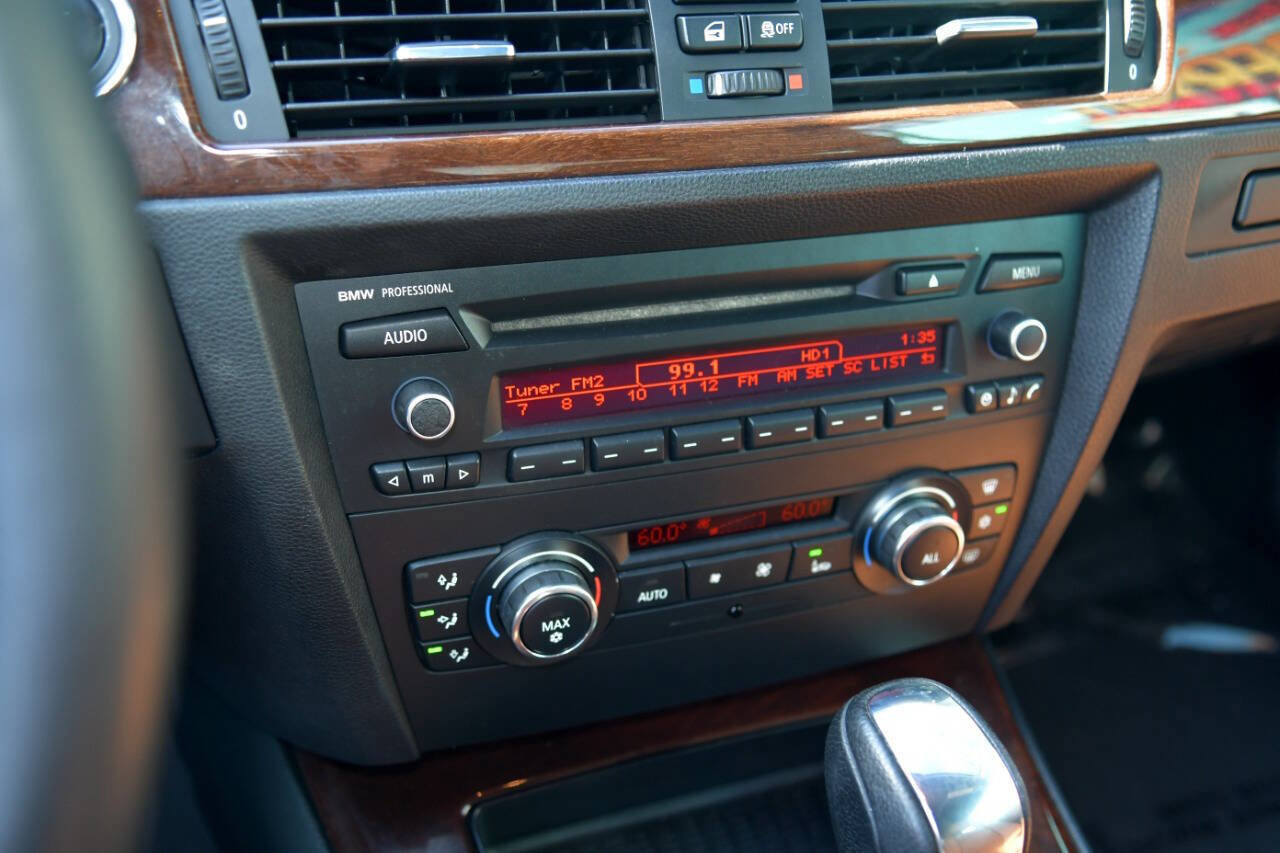 Used 2012 BMW 328i Convertible image 19