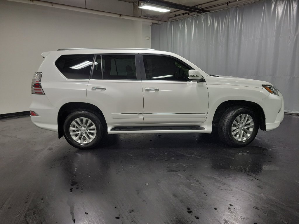 Used 2019 Lexus GX 460 Premium w/ Premium Package AWD/4WD image 9
