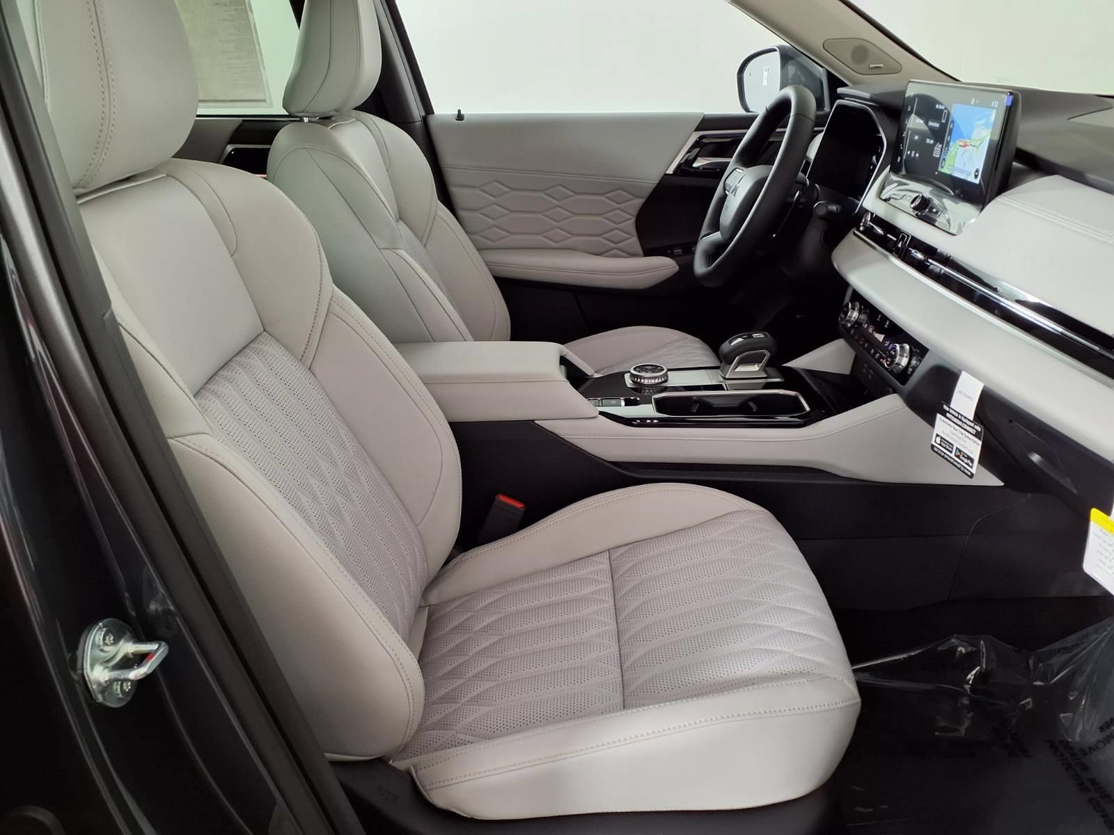 New 2026 Mitsubishi Outlander SEL AWD/4WD image 9